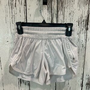 Sz 2 Lululemon hotty hot shorts